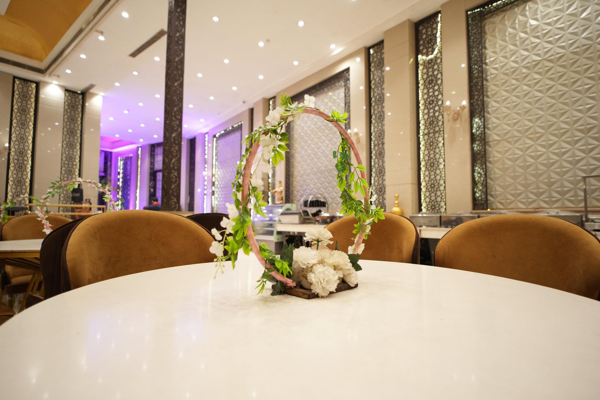 Decorative l;ighting at kangna grand.